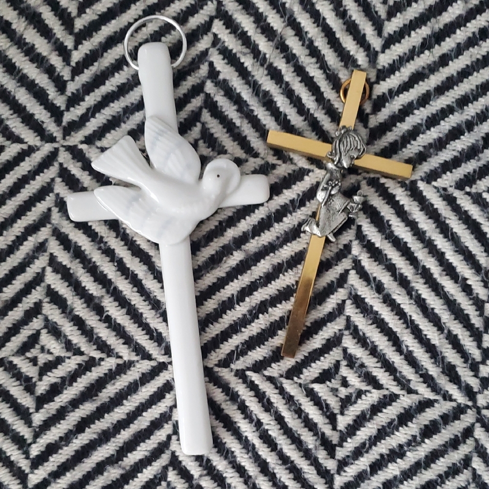 😸Porcelain Dove Cross & Gold Tone Religious Cross Set of 2 - First Communion